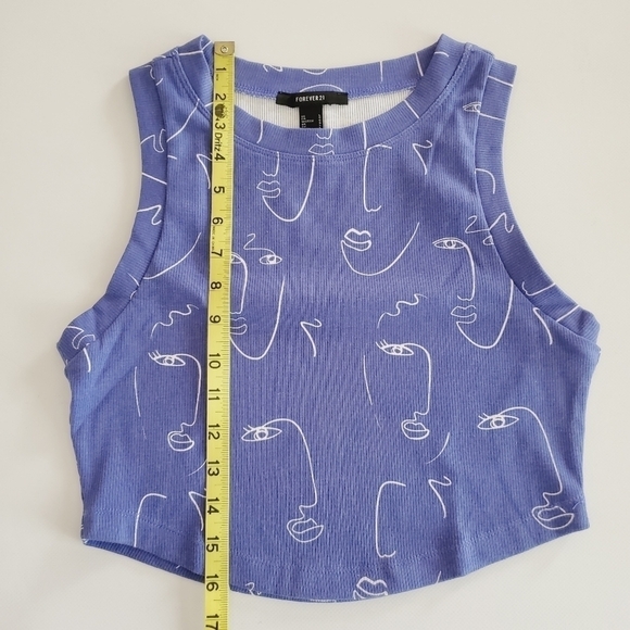 1244 * Forever 21 Crop Top Abstract Face Print Blue White Size L - Picture 6 of 6